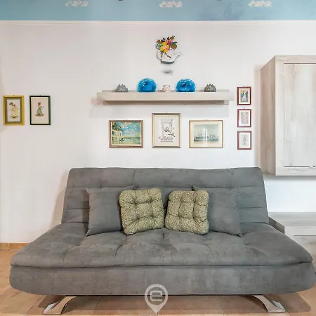 La Dama Dei Fiori Apartment