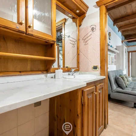 La Dama Dei Fiori Apartment Cagliari
