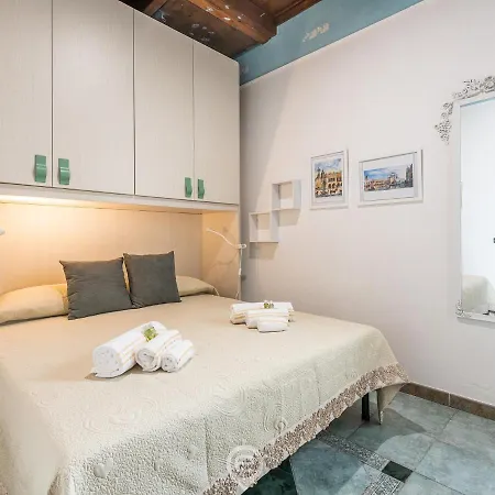 La Dama Dei Fiori Apartment Cagliari